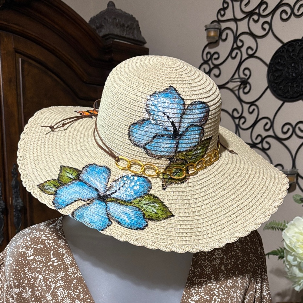 Elegant beach sombrero from Panama,handmade crafted